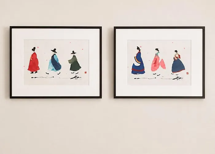 홍대중심, 홍대입구8번, 3bed 2room, 5인, 짐보관, 호텔식침구, 공항버스8분, 쇼핑거리3분, 숲속공원 Séoul